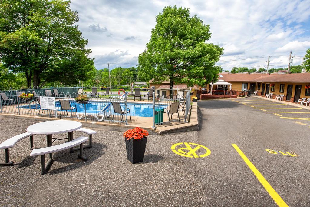לוויס Motel Et Camping Etchemin מראה חיצוני תמונה